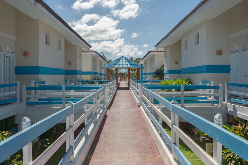Réf: V-A250510 APARTMENT LOT 12 UNITS ON PLAYA BALLENAS