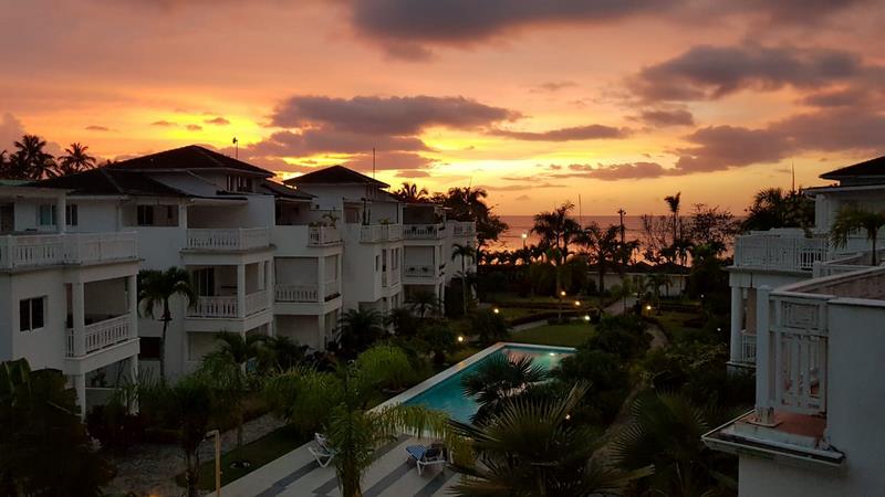 Réf: VA250607 / PENTHOUSE IN A FRONT BEACH RESIDENCE ON PLAYA POPY